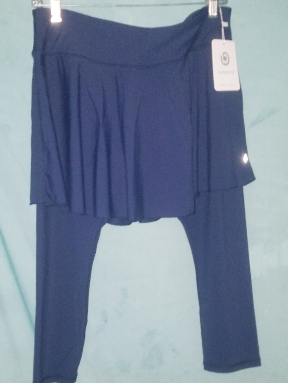 Ladies Navy Blue Bubblelime Golf Skirt w Attached Leggings Size Medium New w Tag